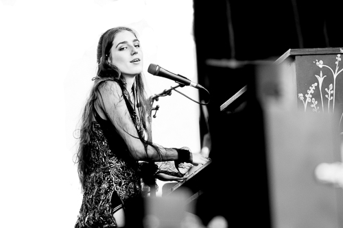 Birdy, Sziget